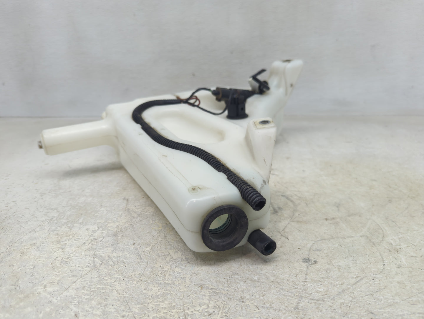 2010-2015 Audi Q7 Windshield Washer Fluid Reservoir Bottle Oem - Oemusedautoparts1.com