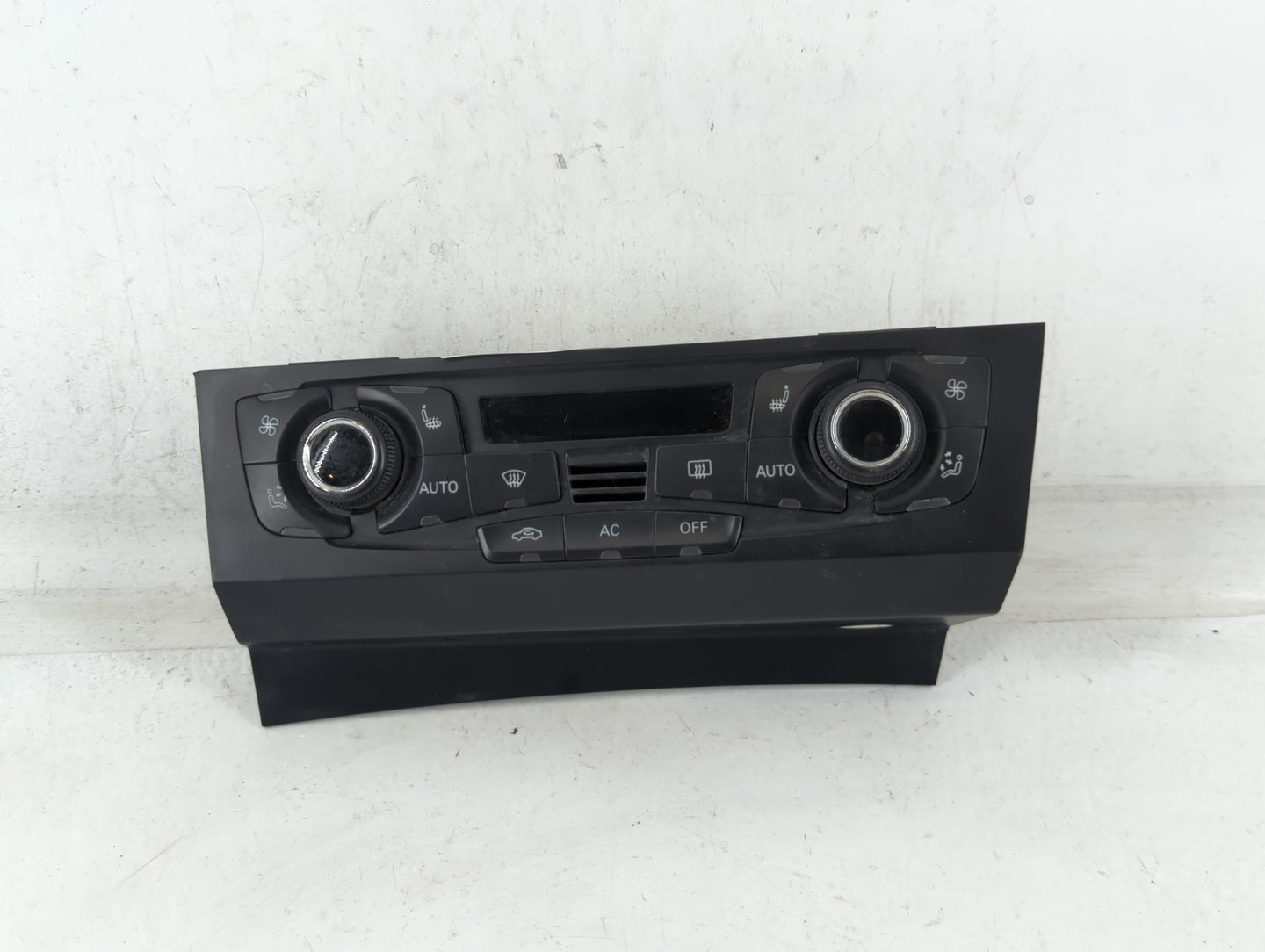 2010-2012 Audi S4 Climate Control Module Temperature AC/Heater Replacement P/N:8T1 820 043 AQ Fits OEM Used Auto Parts - Oem