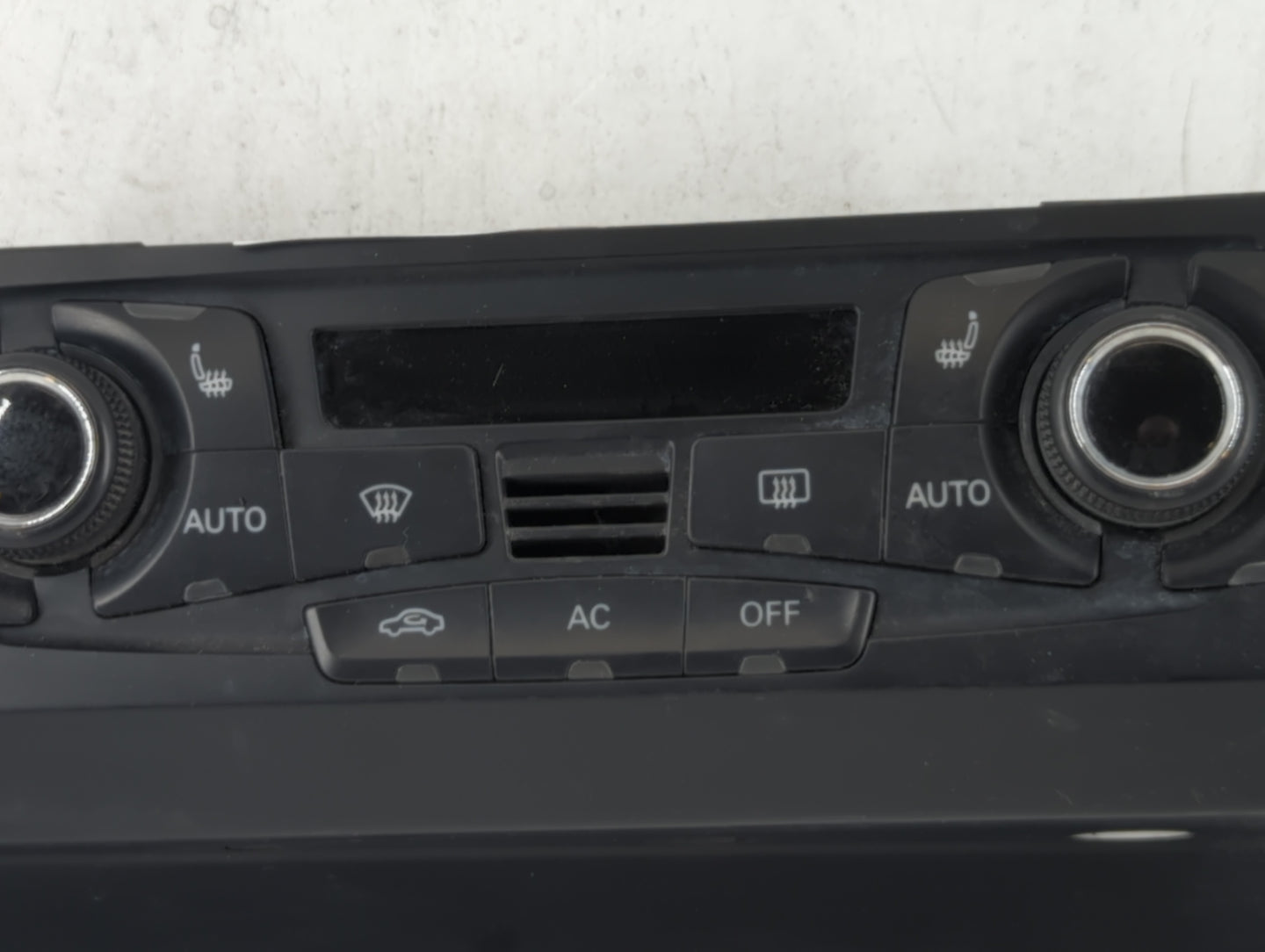 2010-2012 Audi S4 Climate Control Module Temperature AC/Heater Replacement P/N:8T1 820 043 AQ Fits OEM Used Auto Parts - Oem