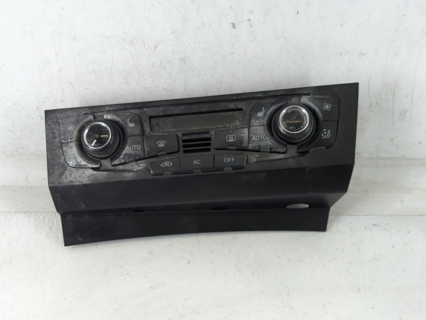 2010-2012 Audi S4 Climate Control Module Temperature AC/Heater Replacement P/N:8T1 820 043 AQ Fits OEM Used Auto Parts - Oem