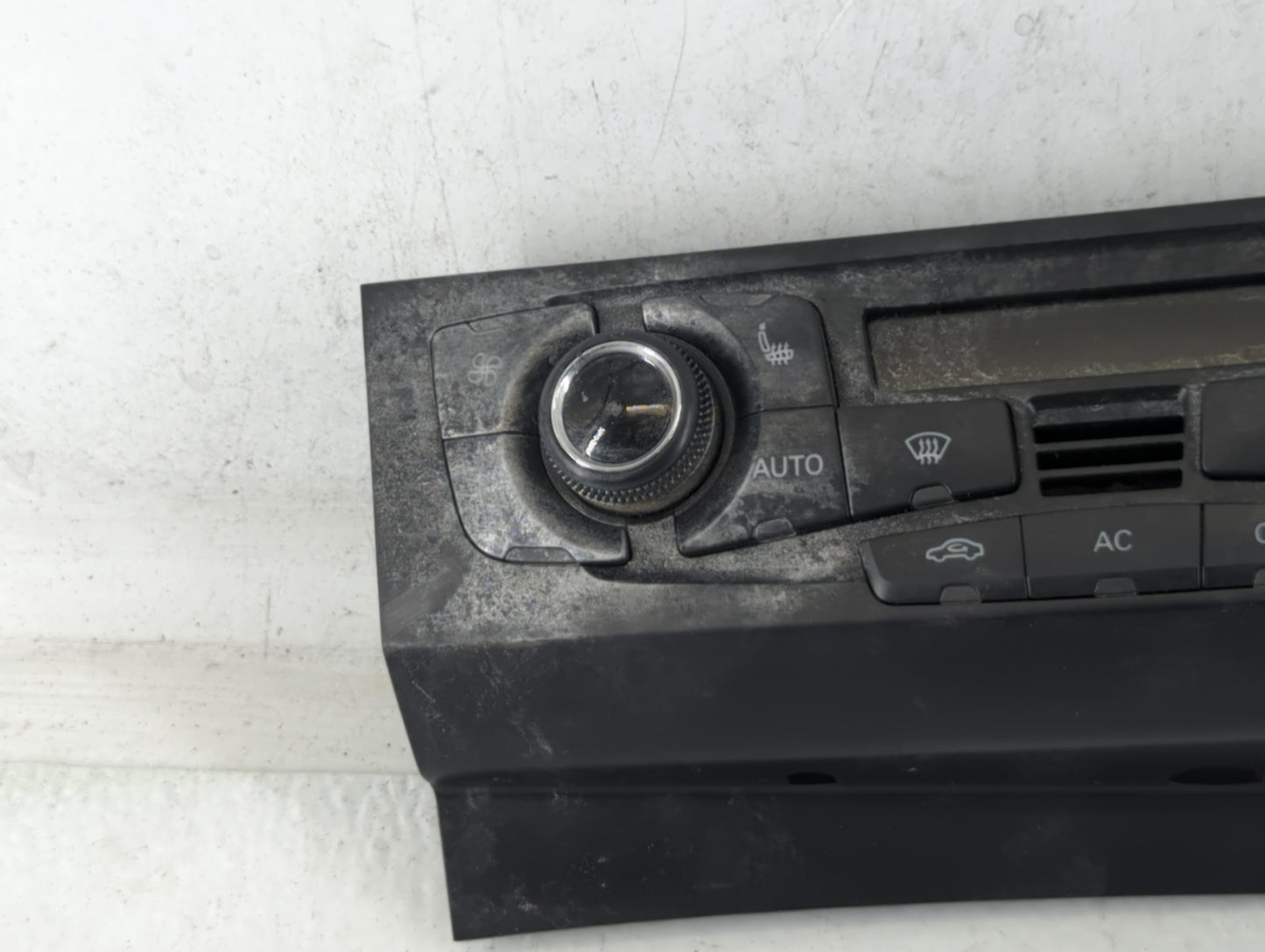 2010-2012 Audi S4 Climate Control Module Temperature AC/Heater Replacement P/N:8T1 820 043 AQ Fits OEM Used Auto Parts - Oem