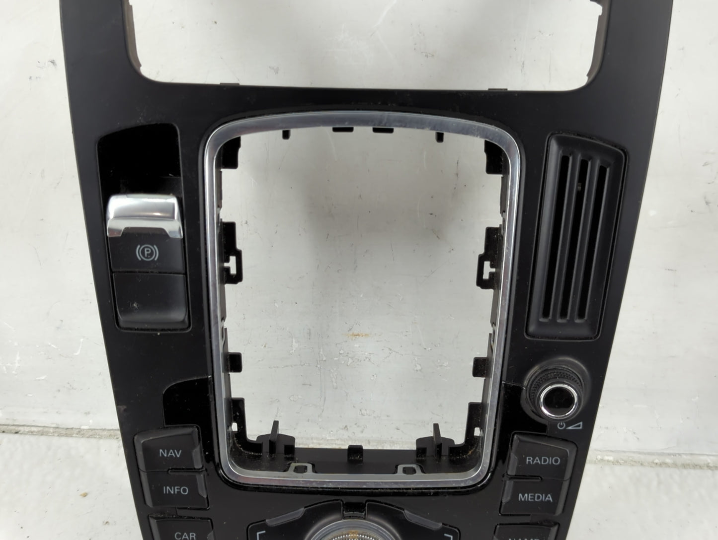 2008-2012 Audi S5 Radio Control Panel - Oemusedautoparts1.com
