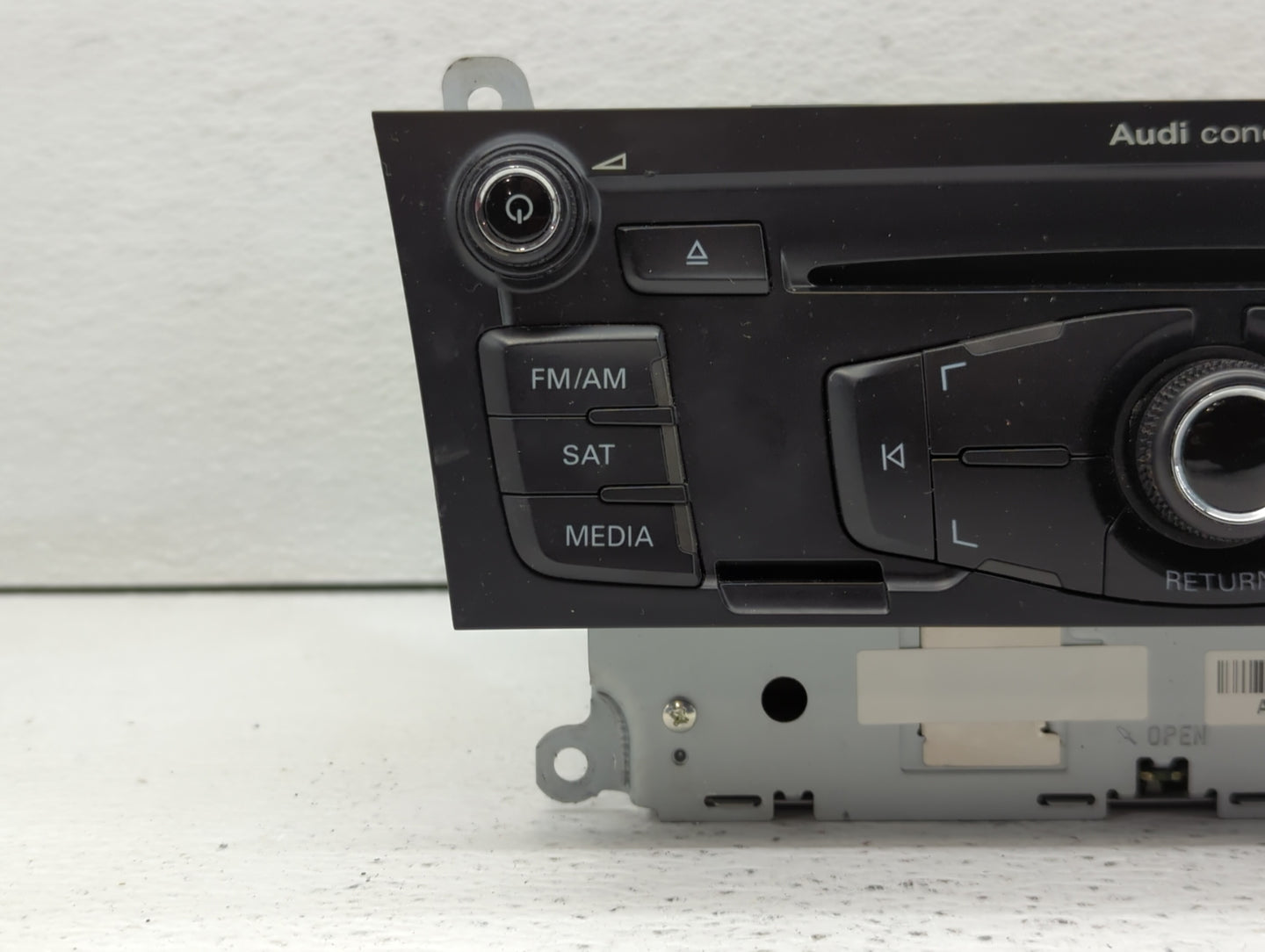 2008-2012 Audi S5 Am Fm Cd Player Radio Receiver - Oemusedautoparts1.com