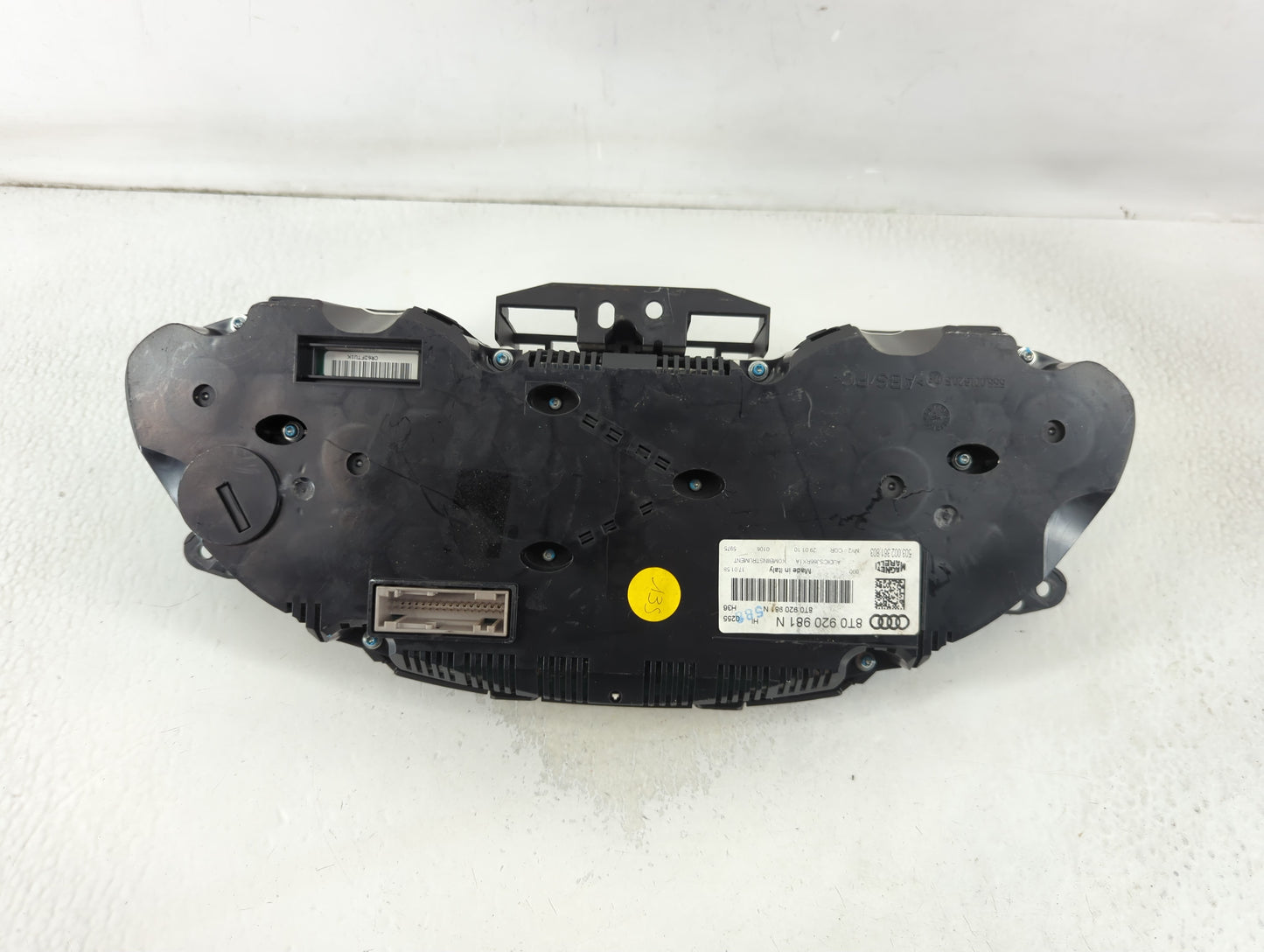 2010 Audi S5 Instrument Cluster Speedometer Gauges P/N:8T0 920 981 N Fits OEM Used Auto Parts - Oemusedautoparts1.com