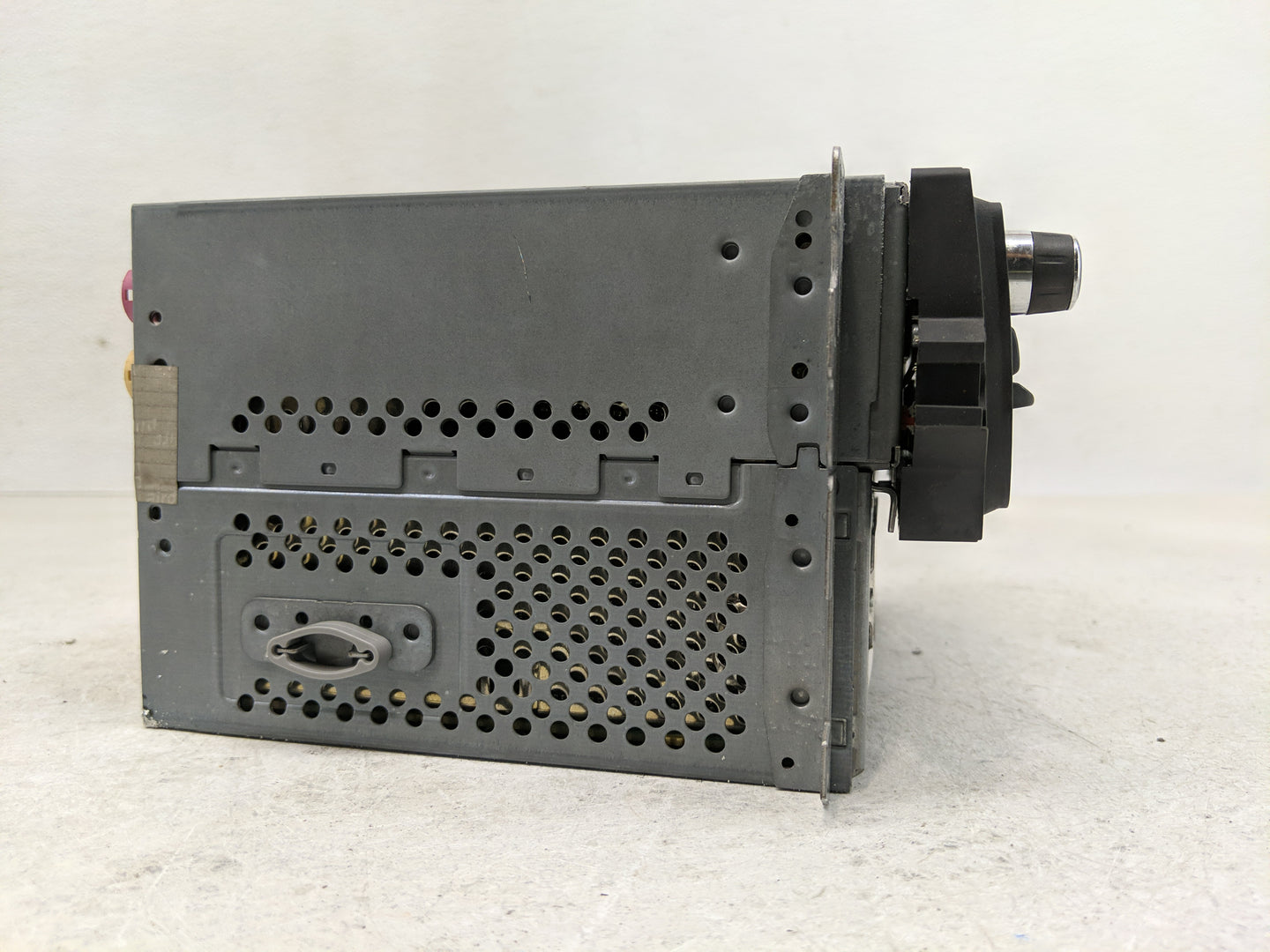2010 Bmw 128i Radio AM FM Cd Player Receiver Replacement P/N:928343001 Fits OEM Used Auto Parts - Oemusedautoparts1.com