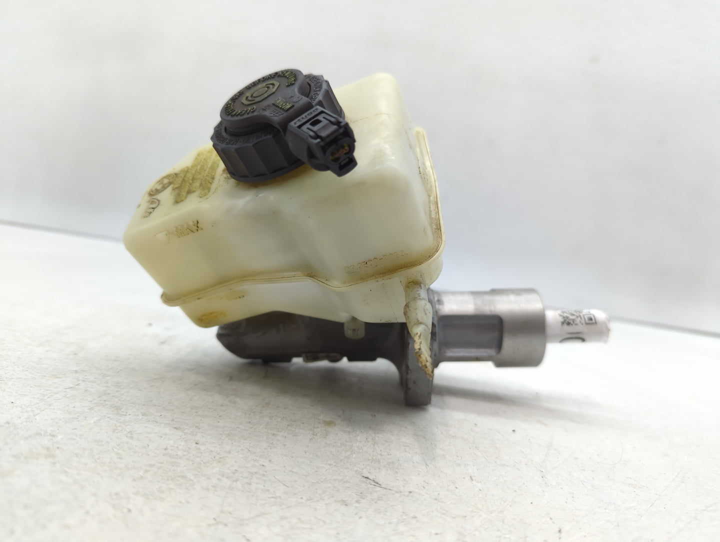 2008-2013 Bmw 128i Brake Master Cylinder - Oemusedautoparts1.com