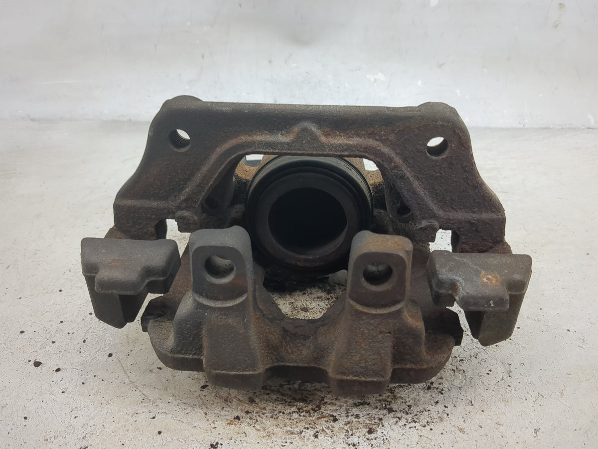 Bmw 328 Front Passenger Right Brake Caliper 1511552 - Oemusedautoparts1.com