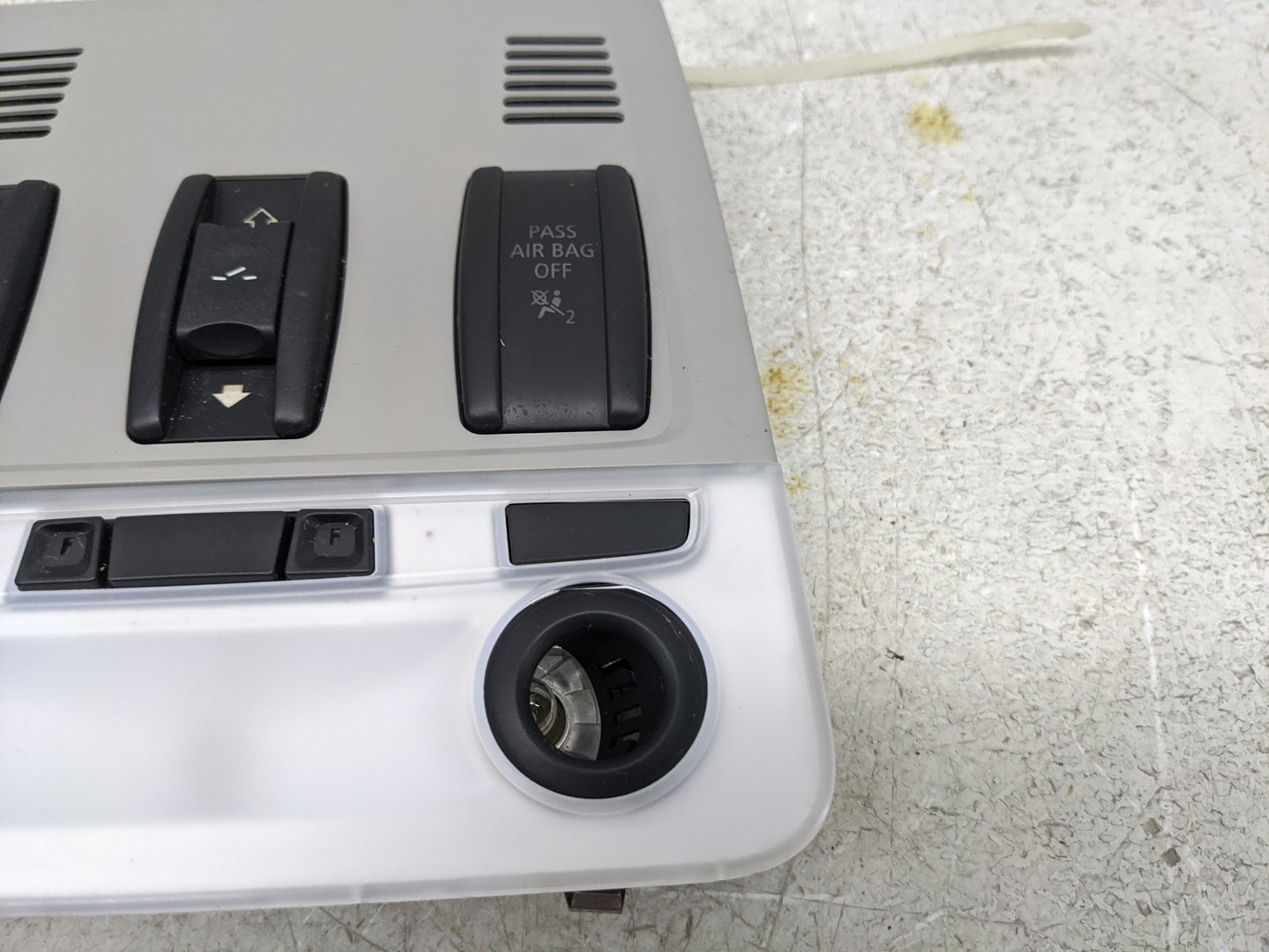 2010 Bmw 328i Overhead Roof Console - Oemusedautoparts1.com