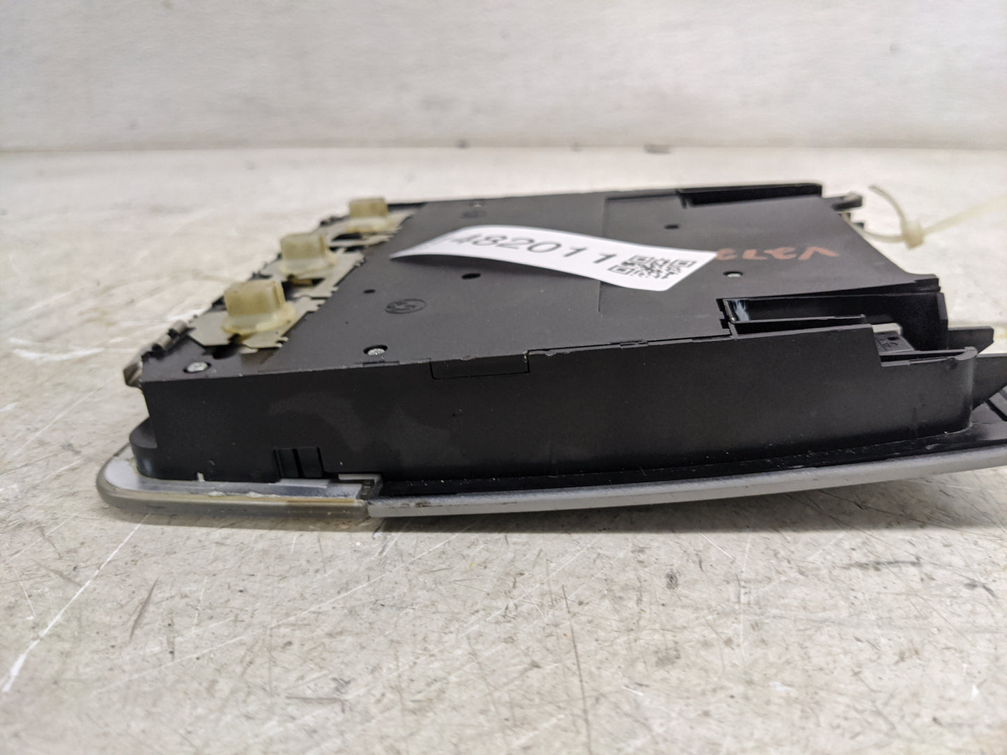 2010 Bmw 328i Overhead Roof Console - Oemusedautoparts1.com