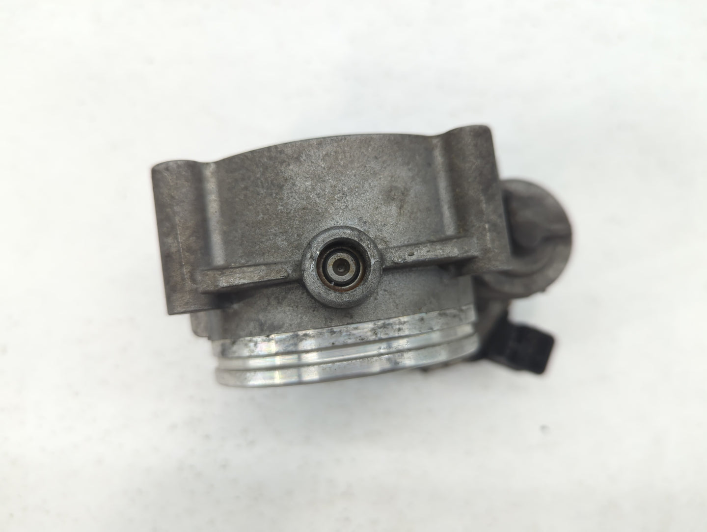 2007-2013 Bmw 328i Throttle Body P/N:1354 7556118-04 1354 7556118-03 Fits Fits 2007 2008 2009 2010 2011 2012 2013 OEM Used A