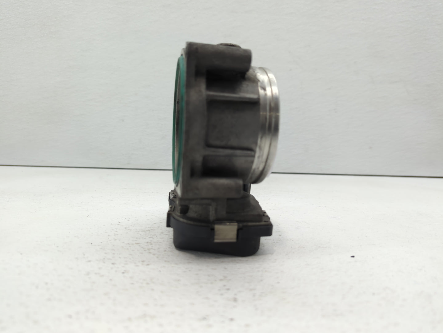 2007-2013 Bmw 328i Throttle Body P/N:1354 7556118-04 1354 7556118-03 Fits Fits 2007 2008 2009 2010 2011 2012 2013 OEM Used A