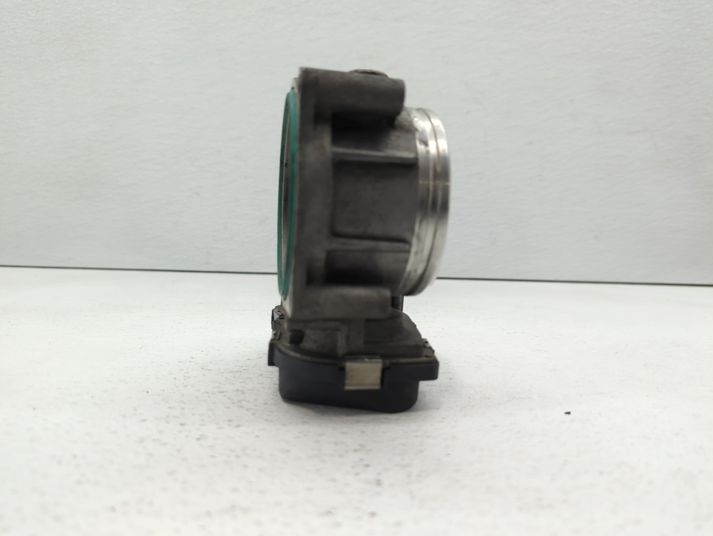 2007-2013 Bmw 328i Throttle Body P/N:1354 7556118-04 1354 7556118-03 Fits Fits 2007 2008 2009 2010 2011 2012 2013 OEM Used A