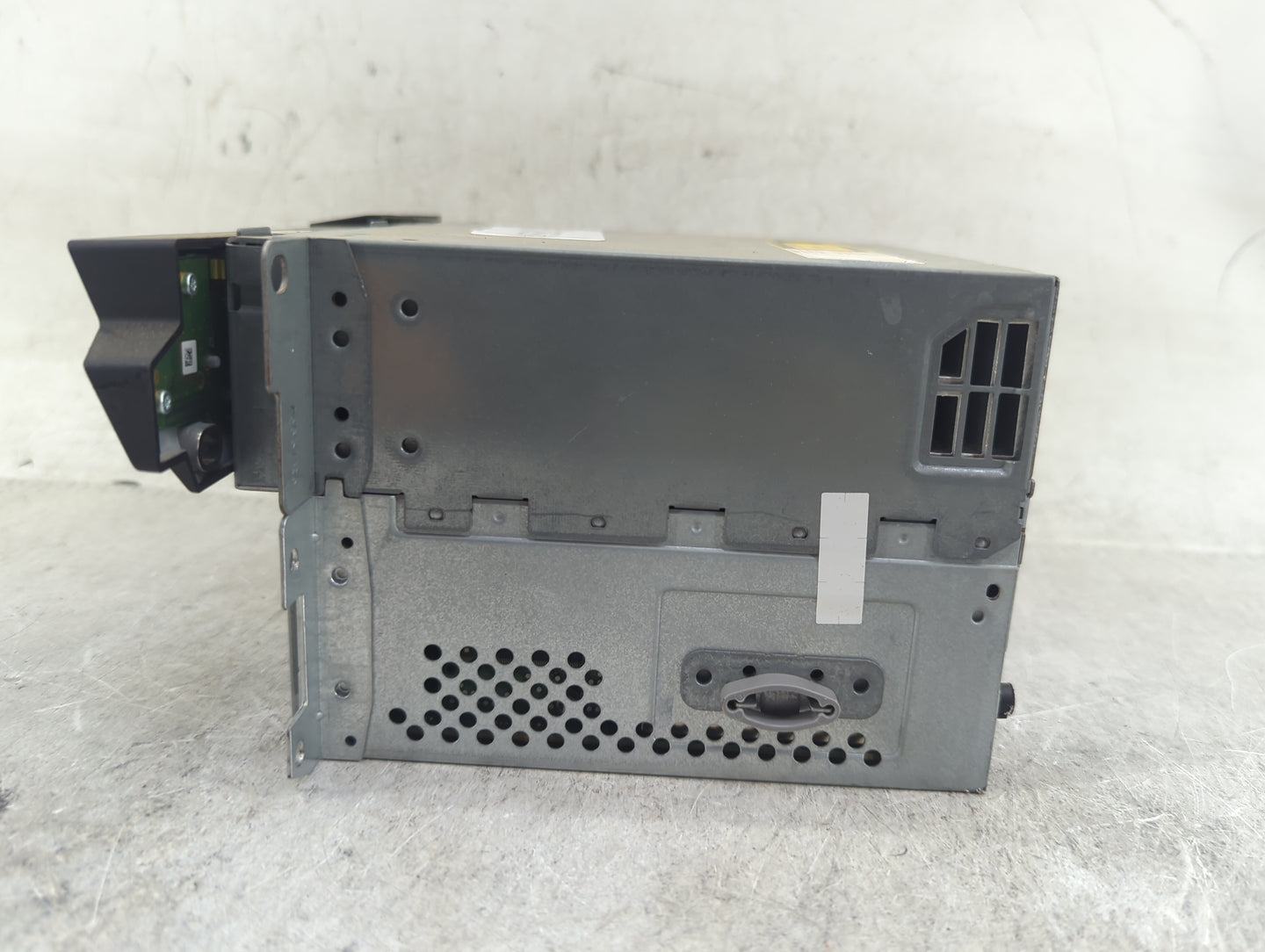 2010 Bmw 528 Radio AM FM Cd Player Receiver Replacement P/N:9214927 Fits OEM Used Auto Parts - Oemusedautoparts1.com