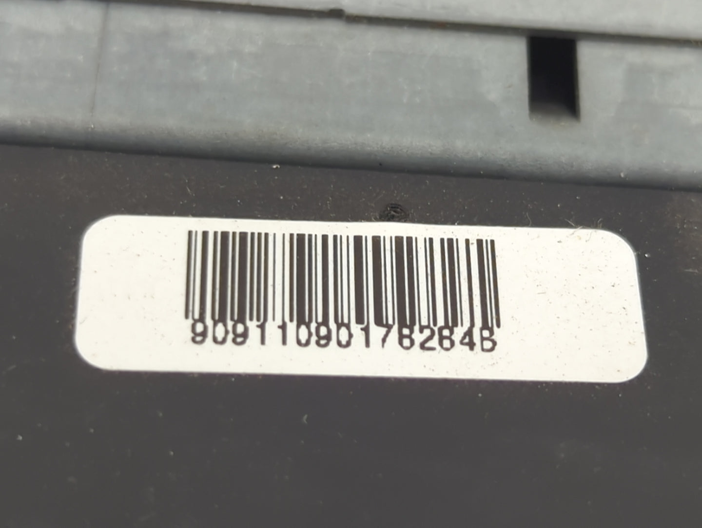 2010 Bmw 528 Radio AM FM Cd Player Receiver Replacement P/N:9214927 Fits OEM Used Auto Parts - Oemusedautoparts1.com