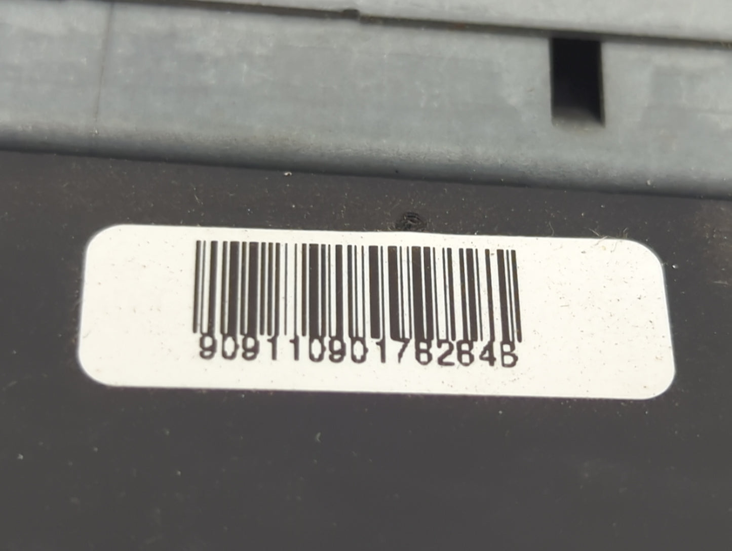 2010 Bmw 528 Radio AM FM Cd Player Receiver Replacement P/N:9214927 Fits OEM Used Auto Parts - Oemusedautoparts1.com