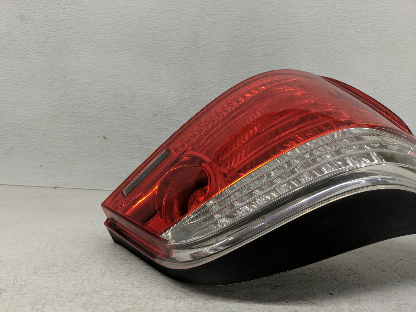 2008-2010 Bmw 528i Tail Light Assembly Driver Left OEM P/N:195 285-01 Fits Fits 2008 2009 2010 OEM Used Auto Parts - Oemused