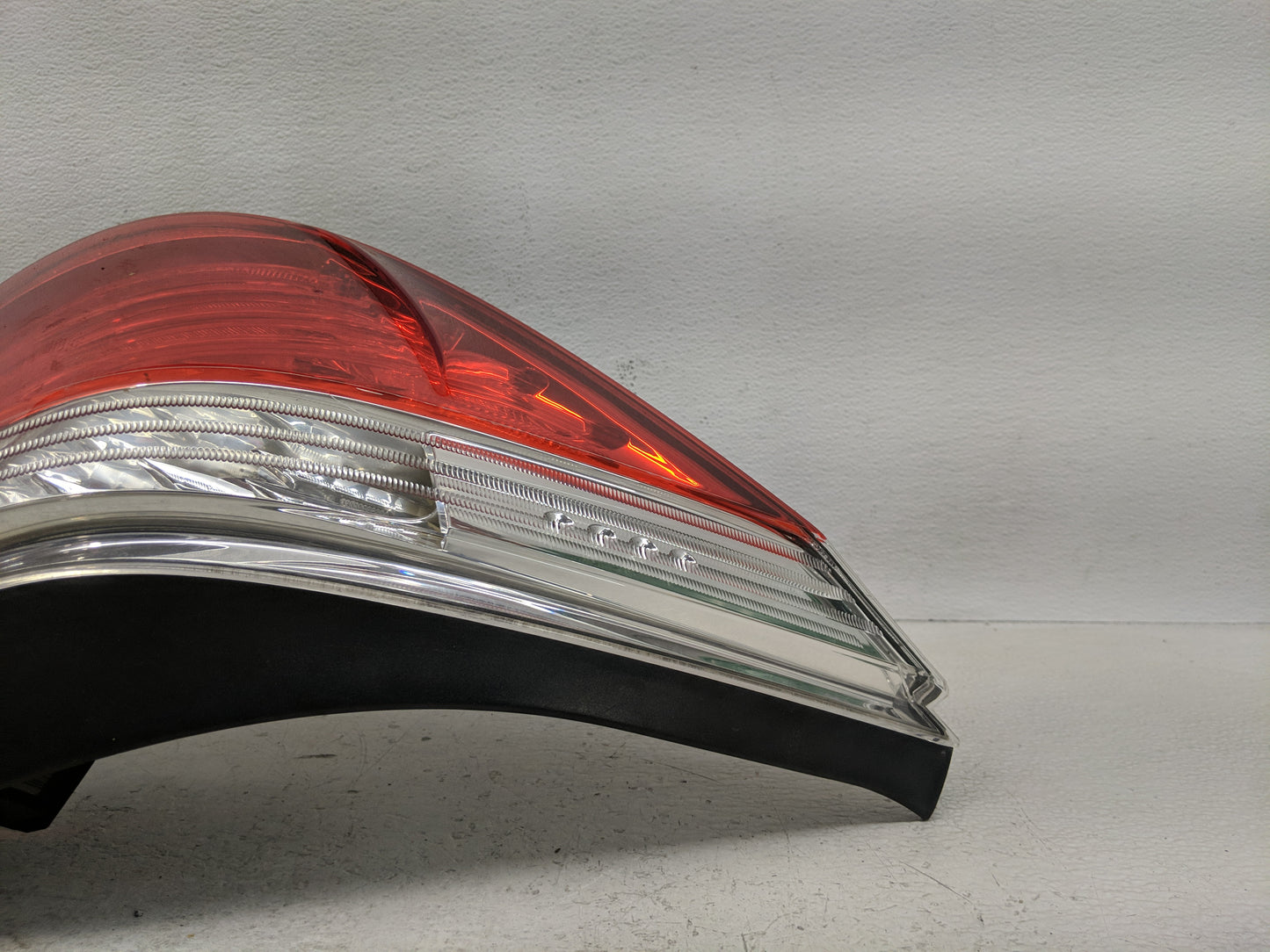 2008-2010 Bmw 528i Tail Light Assembly Driver Left OEM P/N:195 285-01 Fits Fits 2008 2009 2010 OEM Used Auto Parts - Oemused