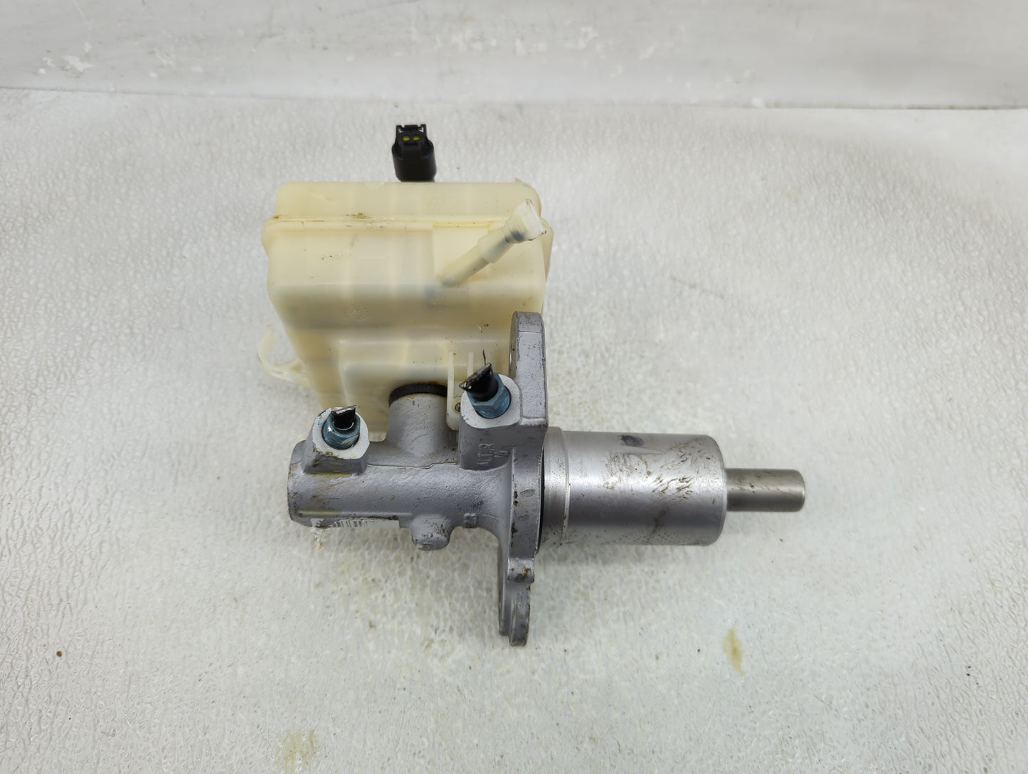 2008-2010 Bmw 528i Brake Master Cylinder - Oemusedautoparts1.com