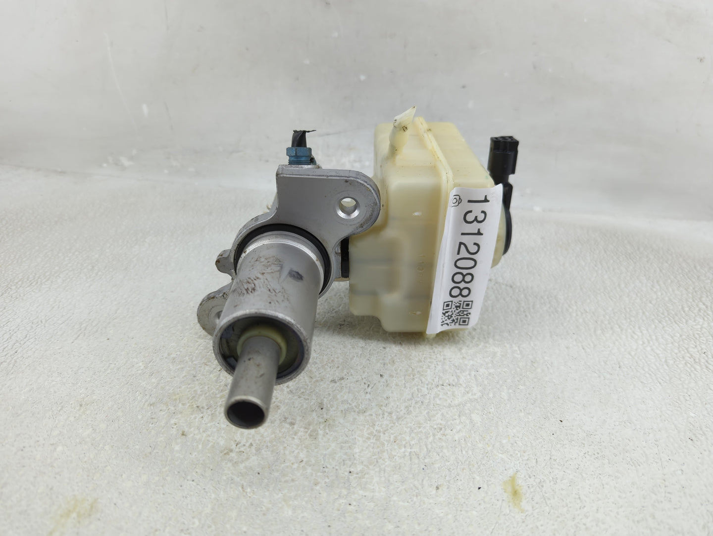 2008-2010 Bmw 528i Brake Master Cylinder - Oemusedautoparts1.com
