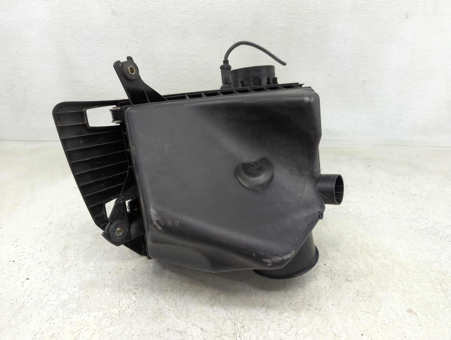 2008-2010 Bmw 528i Air Cleaner Intake-duct Hose Tube - Oemusedautoparts1.com