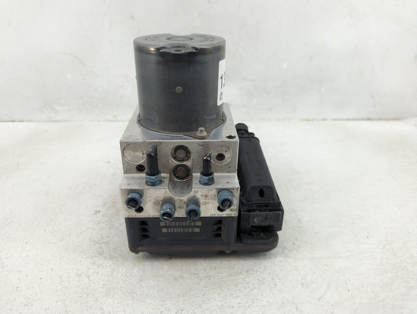 2008-2010 Bmw 528i ABS Pump Control Module Replacement P/N:3451678336006 Fits Fits 2008 2009 2010 OEM Used Auto Parts - Oemu