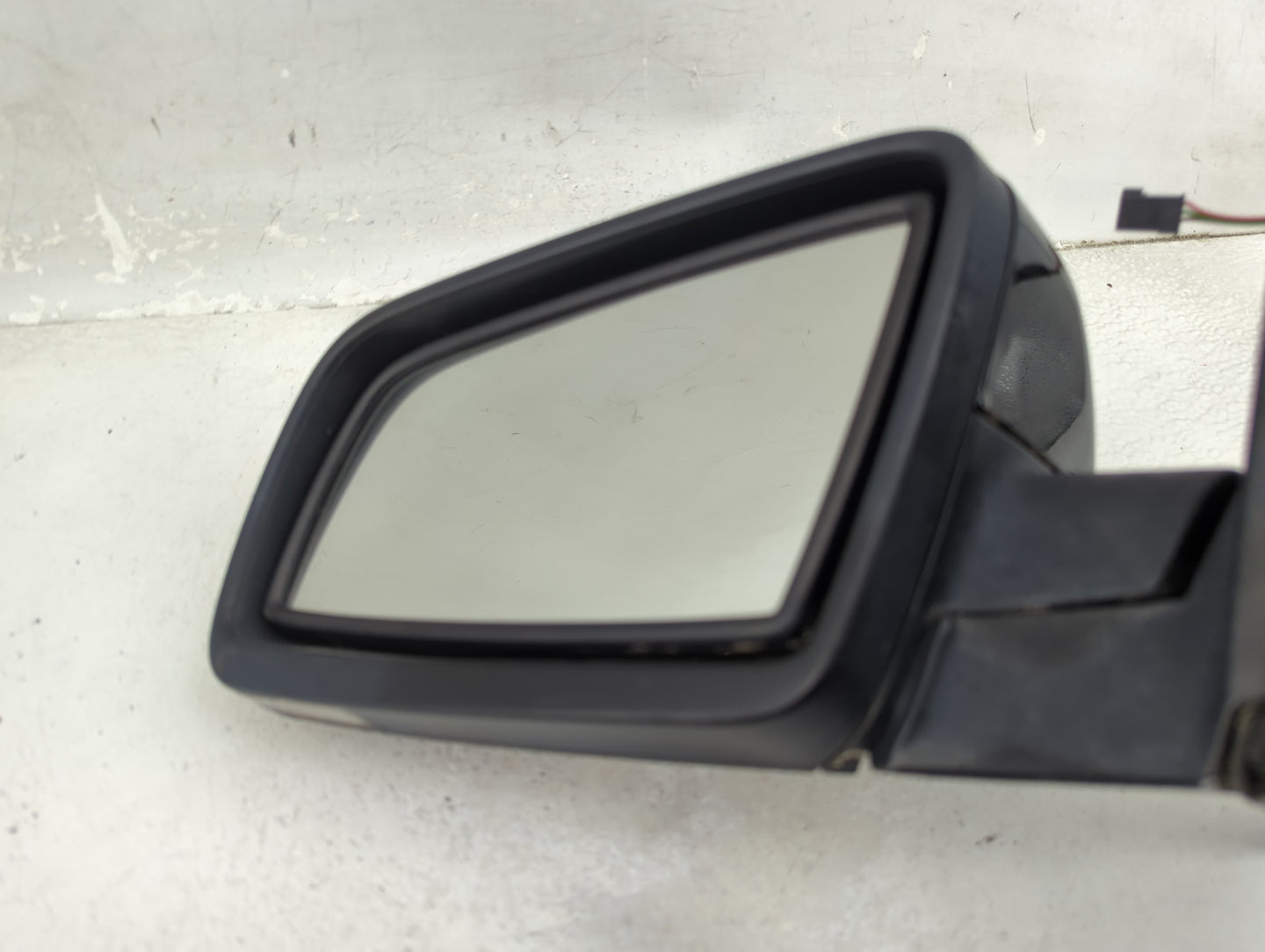 2008-2010 Bmw 528i Driver Side View Mirror - Left Door Mirror OEM Used - Oemusedautoparts1.com
