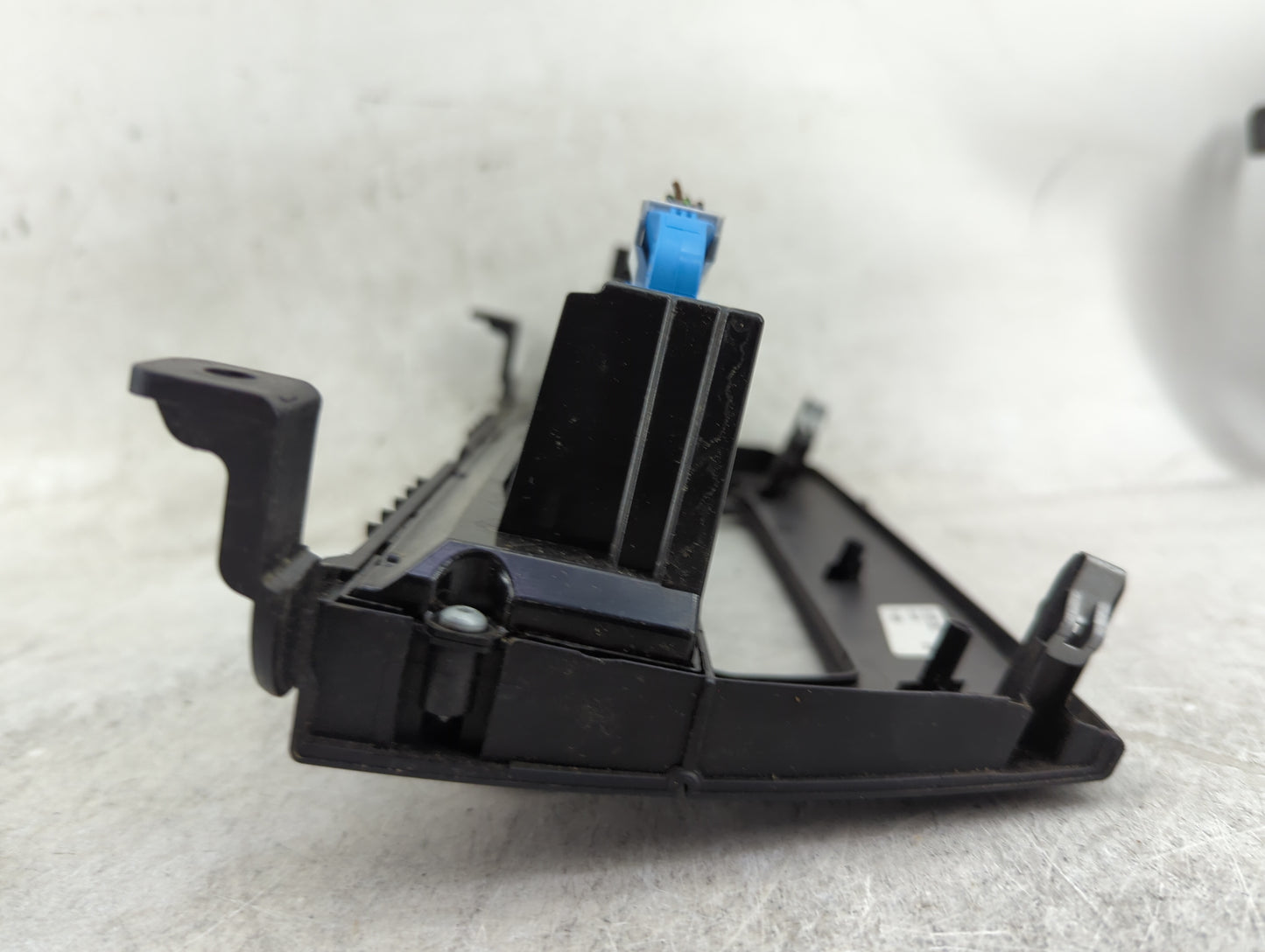 2008-2010 Bmw 528i Climate Control Module Temperature AC/Heater Replacement P/N:9177715-02 Fits Fits 2008 2009 2010 OEM Used