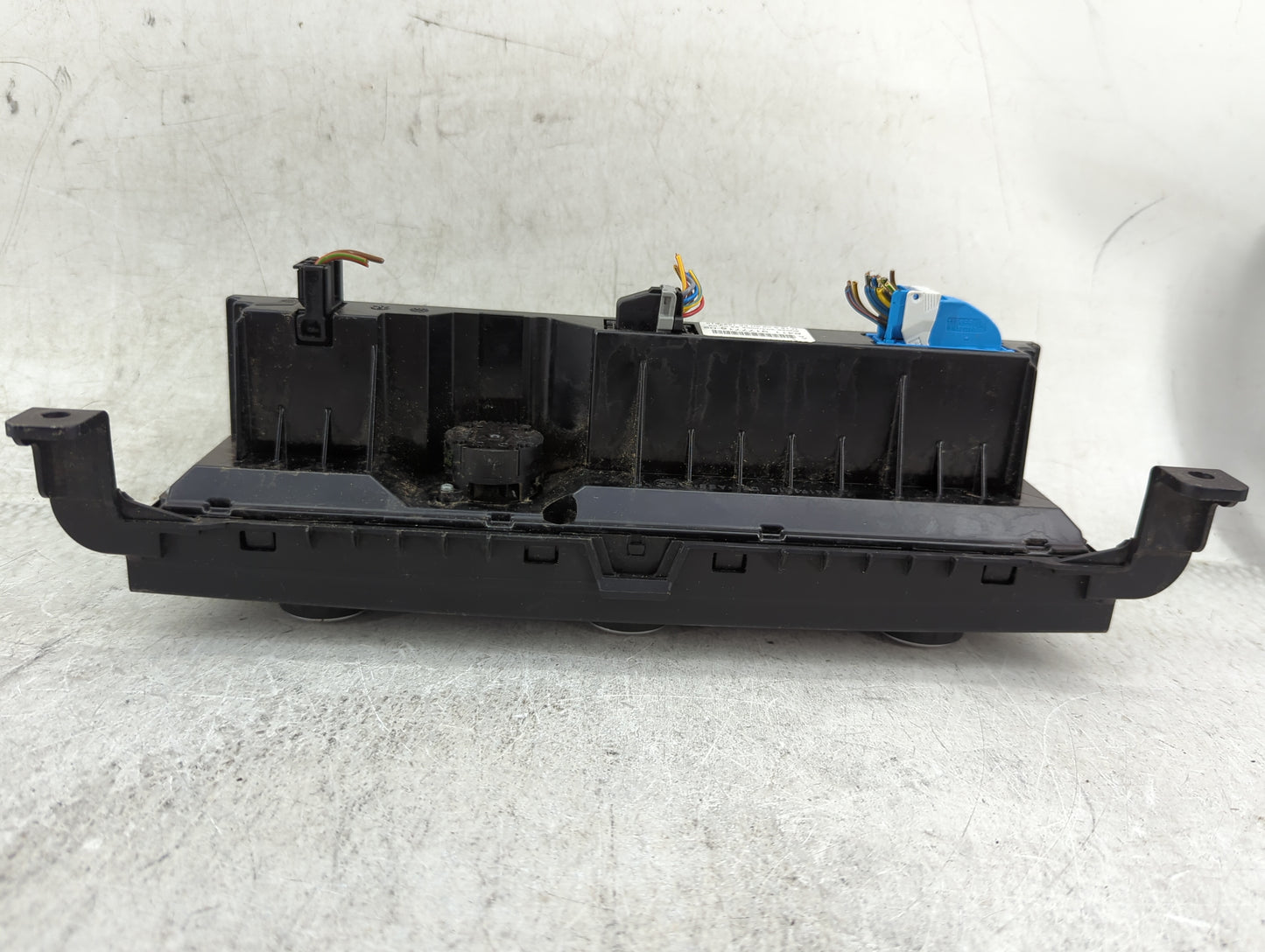 2008-2010 Bmw 528i Climate Control Module Temperature AC/Heater Replacement P/N:9177715-02 Fits Fits 2008 2009 2010 OEM Used
