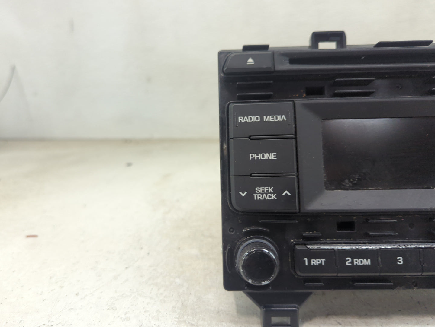 2010 Bmw 528i Radio AM FM Cd Player Receiver Replacement Fits OEM Used Auto Parts - Oemusedautoparts1.com