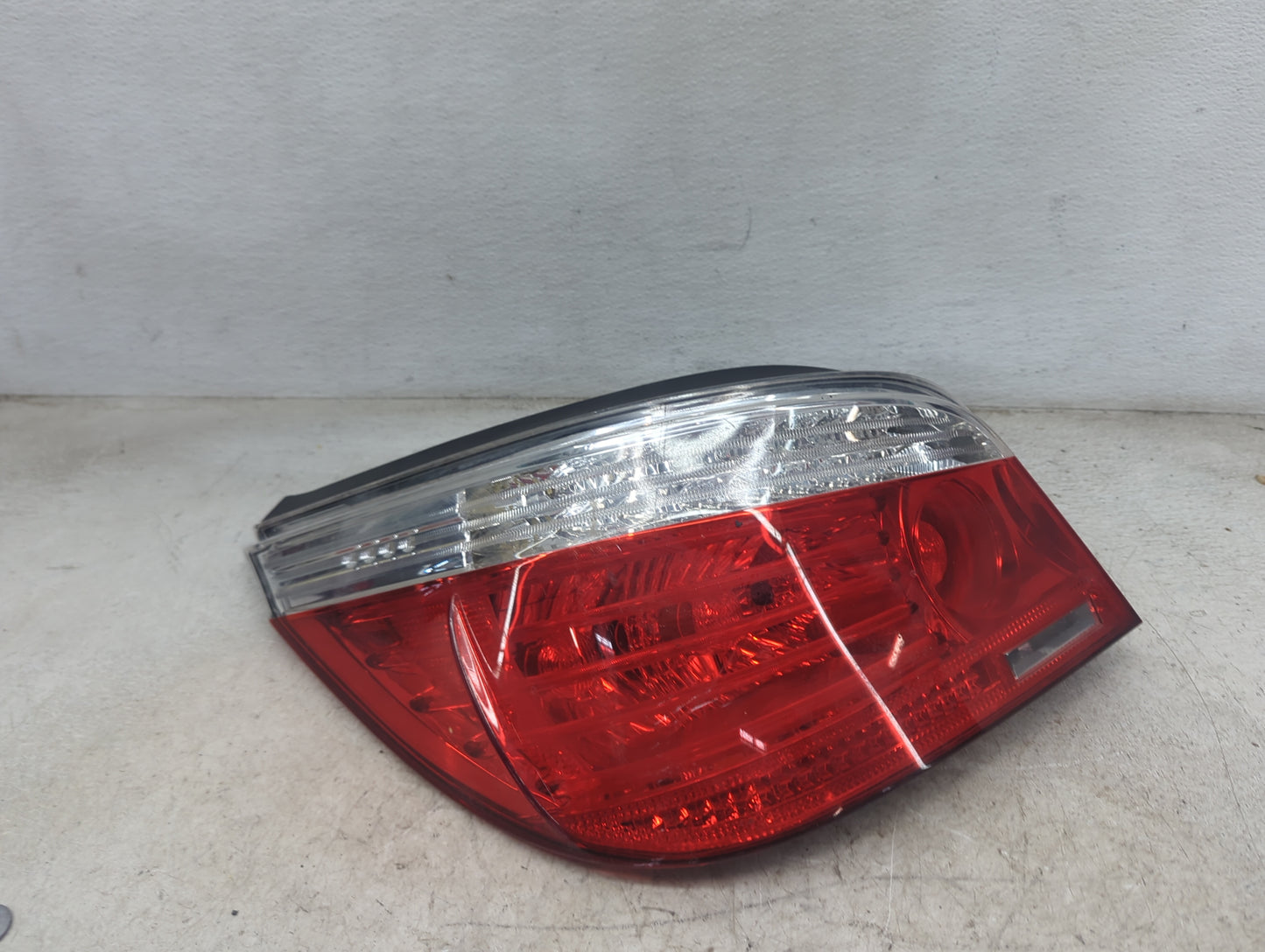 2008-2010 Bmw 528i Tail Light Assembly Driver Left OEM P/N:63217180515 2VP009425-037 Fits Fits 2008 2009 2010 OEM Used Auto 