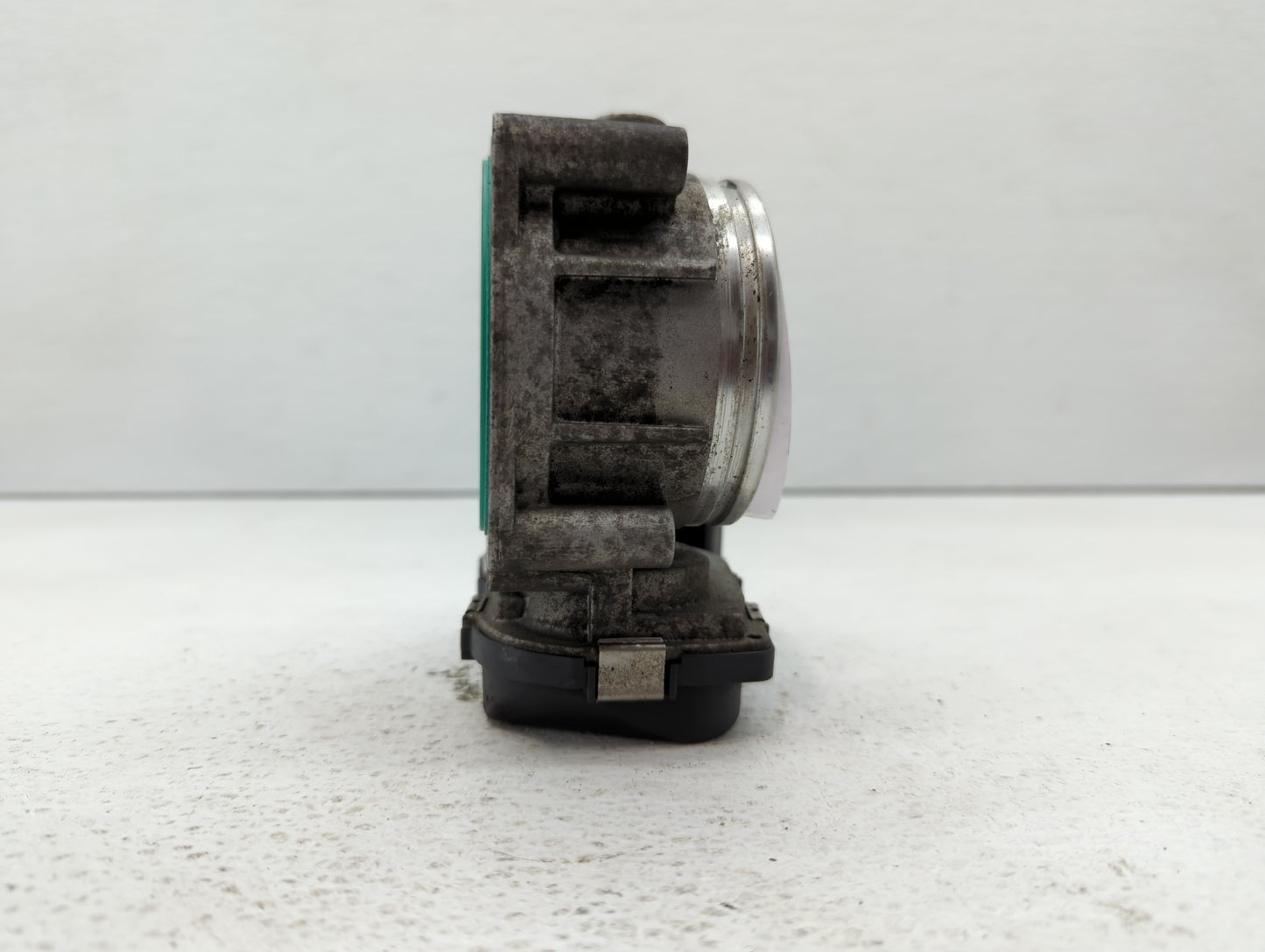 2008-2011 Bmw 528i Throttle Body P/N:1354 7556118-04 1354 7556118-03 Fits Fits 2007 2008 2009 2010 2011 2012 2013 OEM Used A