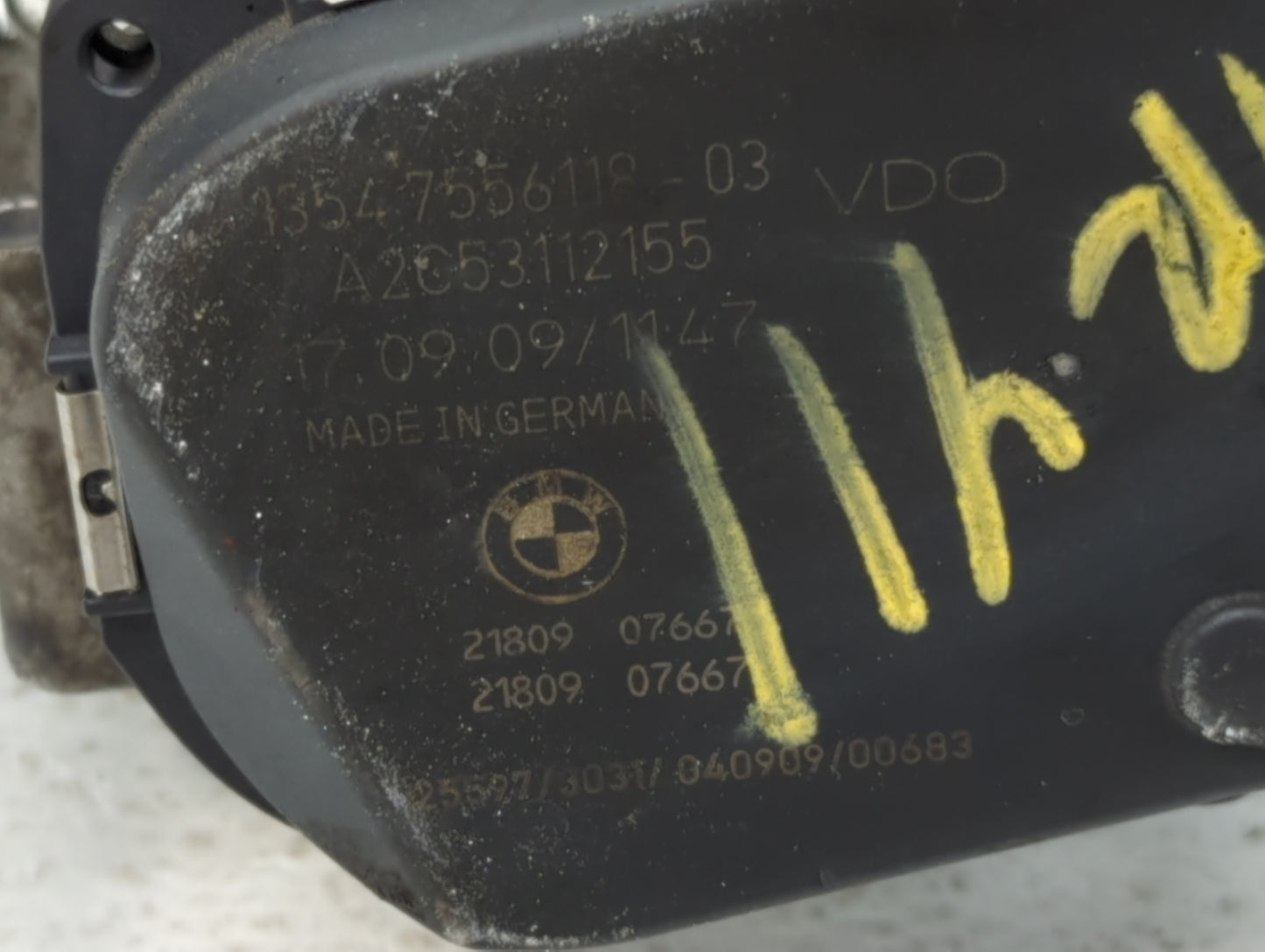 2008-2011 Bmw 528i Throttle Body P/N:1354 7556118-04 1354 7556118-03 Fits Fits 2007 2008 2009 2010 2011 2012 2013 OEM Used A