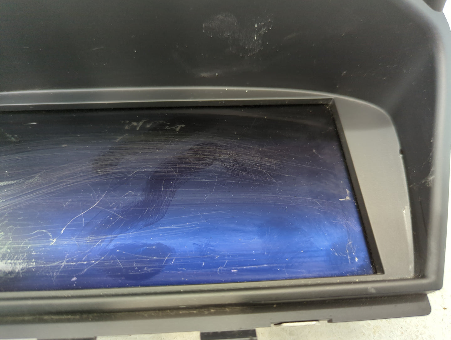 2010-2010 Bmw 528i Am Fm Cd Player Radio Receiver - Oemusedautoparts1.com