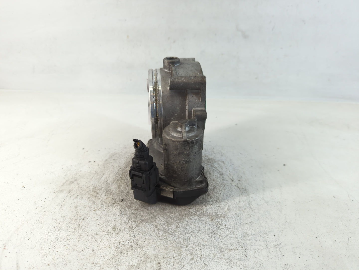 2008-2011 Bmw 528i Throttle Body P/N:A2C53112 1354 7556118 Fits Fits 2007 2008 2009 2010 2011 2012 2013 OEM Used Auto Parts 