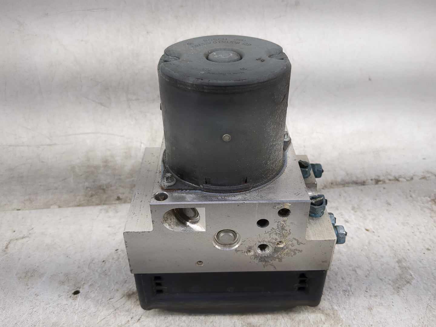 2010 Bmw 528xi ABS Pump Control Module Replacement P/N:0265960326 0265234508 Fits Fits 2008 2009 OEM Used Auto Parts - Oemus
