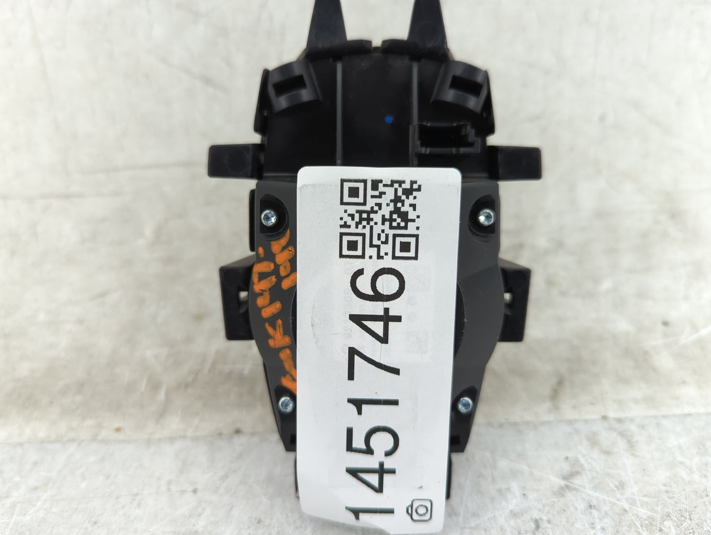 2010 Bmw 535i Radio AM FM Cd Player Receiver Replacement Fits OEM Used Auto Parts - Oemusedautoparts1.com