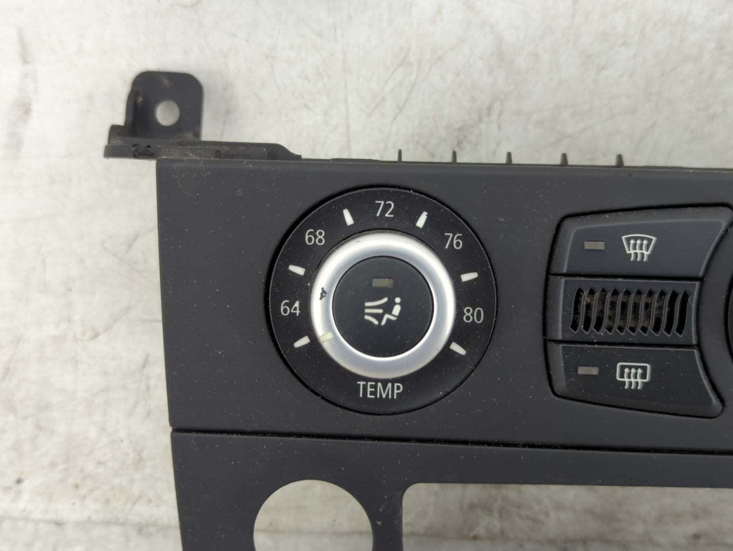 2008-2010 Bmw 535i Climate Control Module Temperature AC/Heater Replacement P/N:9177715-02 Fits Fits 2008 2009 2010 OEM Used
