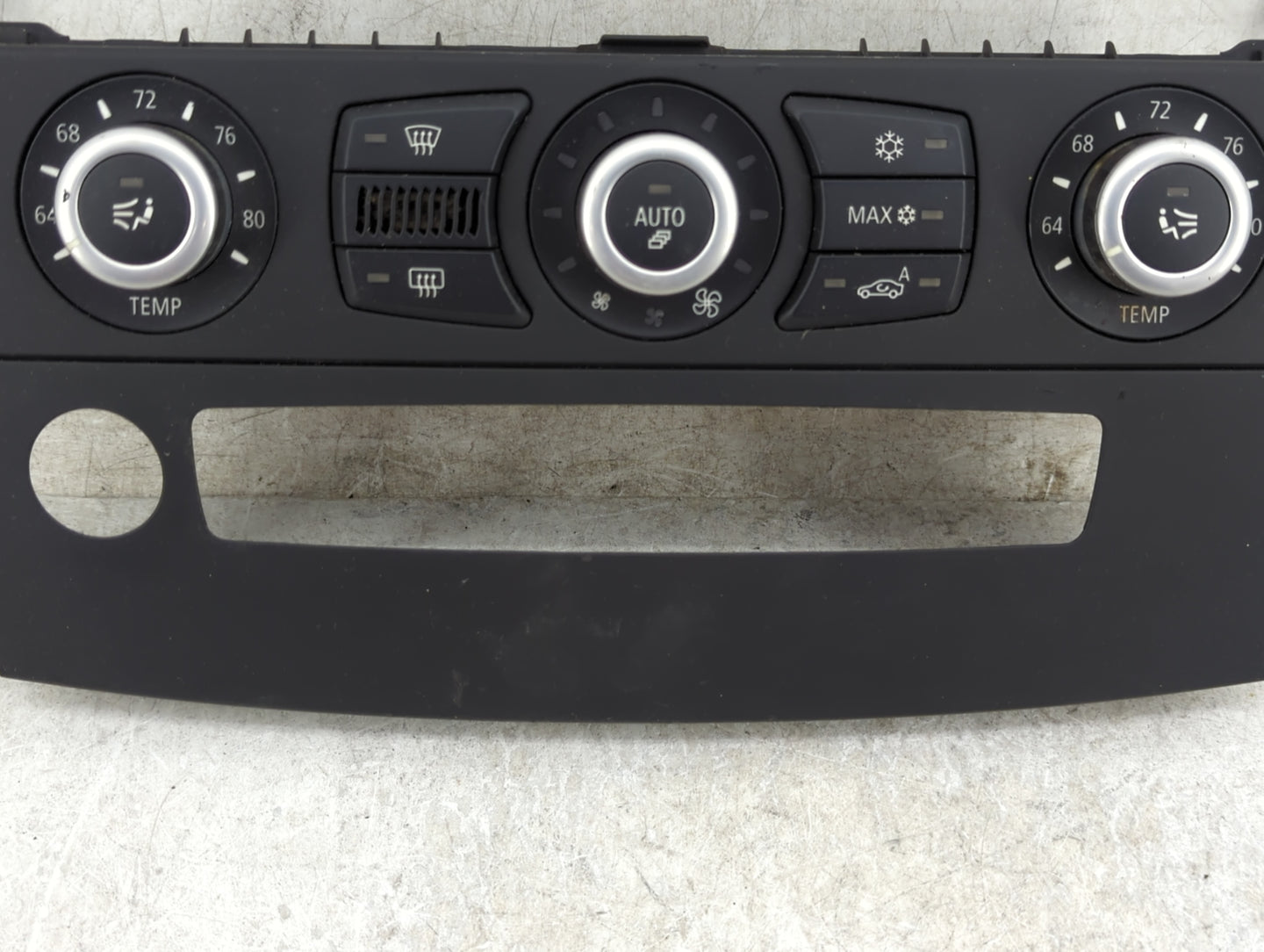 2008-2010 Bmw 535i Climate Control Module Temperature AC/Heater Replacement P/N:9177715-02 Fits Fits 2008 2009 2010 OEM Used