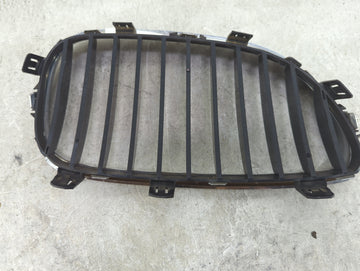 2008-2010 Bmw 535i Front Grille Bumper Not Included 1459764