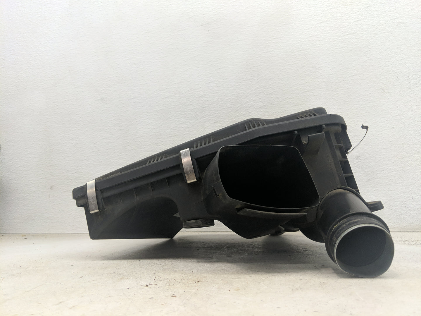 2008-2010 Bmw 535i Air Cleaner Intake-duct Hose Tube 1464695 - Oemusedautoparts1.com