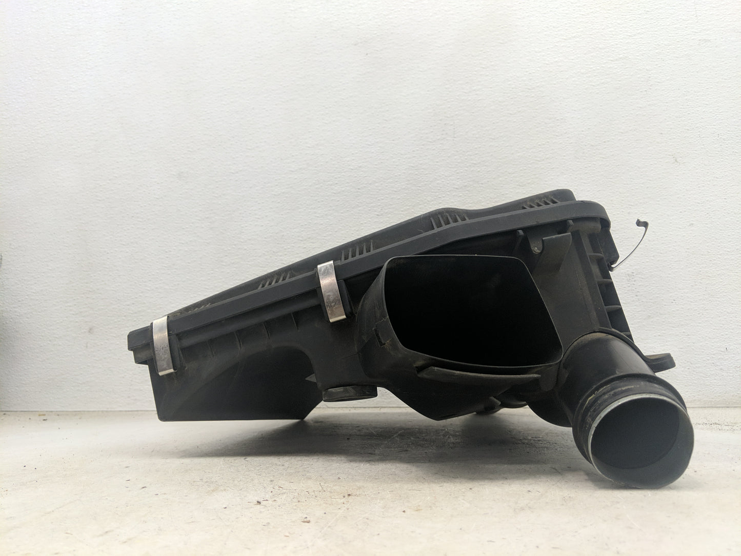 2008-2010 Bmw 535i Air Cleaner Intake-duct Hose Tube 1464695 - Oemusedautoparts1.com