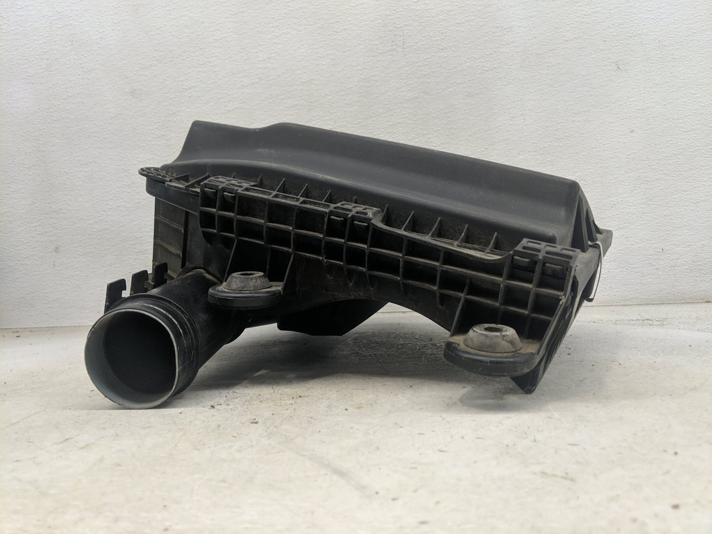 2008-2010 Bmw 535i Air Cleaner Intake-duct Hose Tube 1464695 - Oemusedautoparts1.com