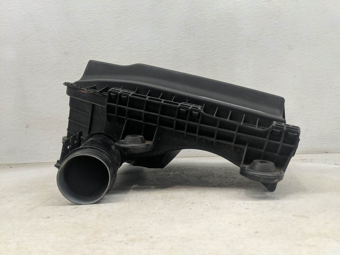 2008-2010 Bmw 535i Air Cleaner Intake-duct Hose Tube 1464741 - Oemusedautoparts1.com