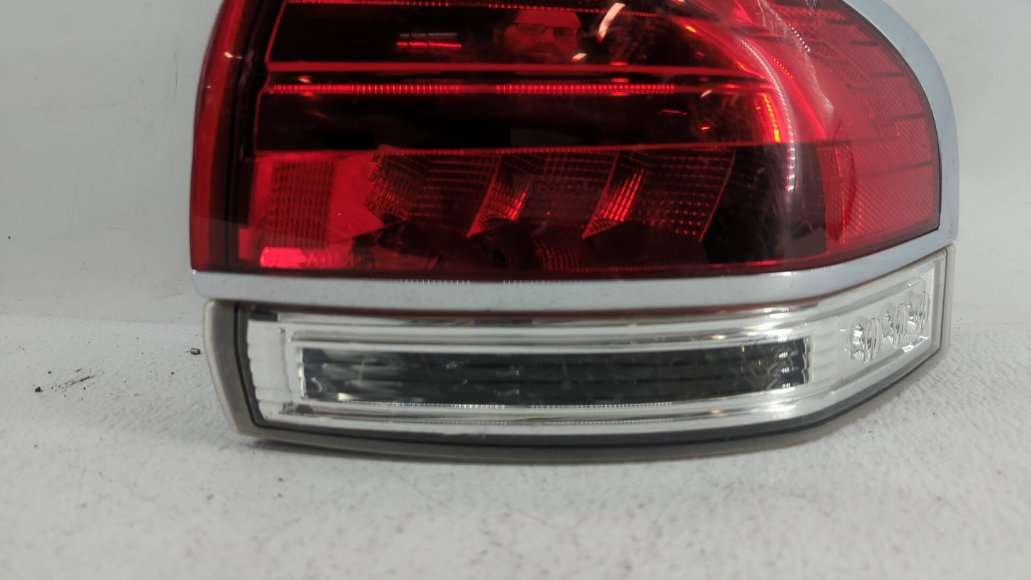2008-2010 Bmw 535i Tail Light Assembly Driver Left OEM P/N:F00HTF403000 BA1313B504AG Fits Fits 2008 2009 2010 OEM Used Auto 