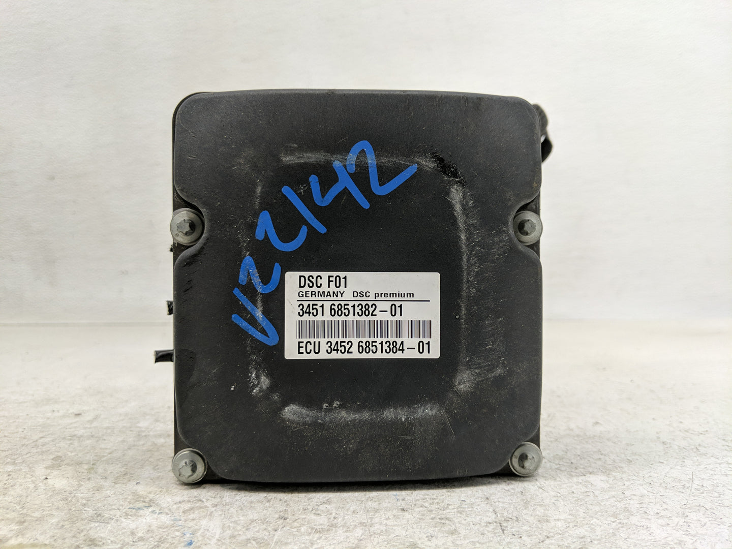 2010-2013 Bmw 550i Gt ABS Pump Control Module Replacement P/N:3451 6785442-03 10213510 Fits Fits 2009 2010 2011 2012 2013 OE