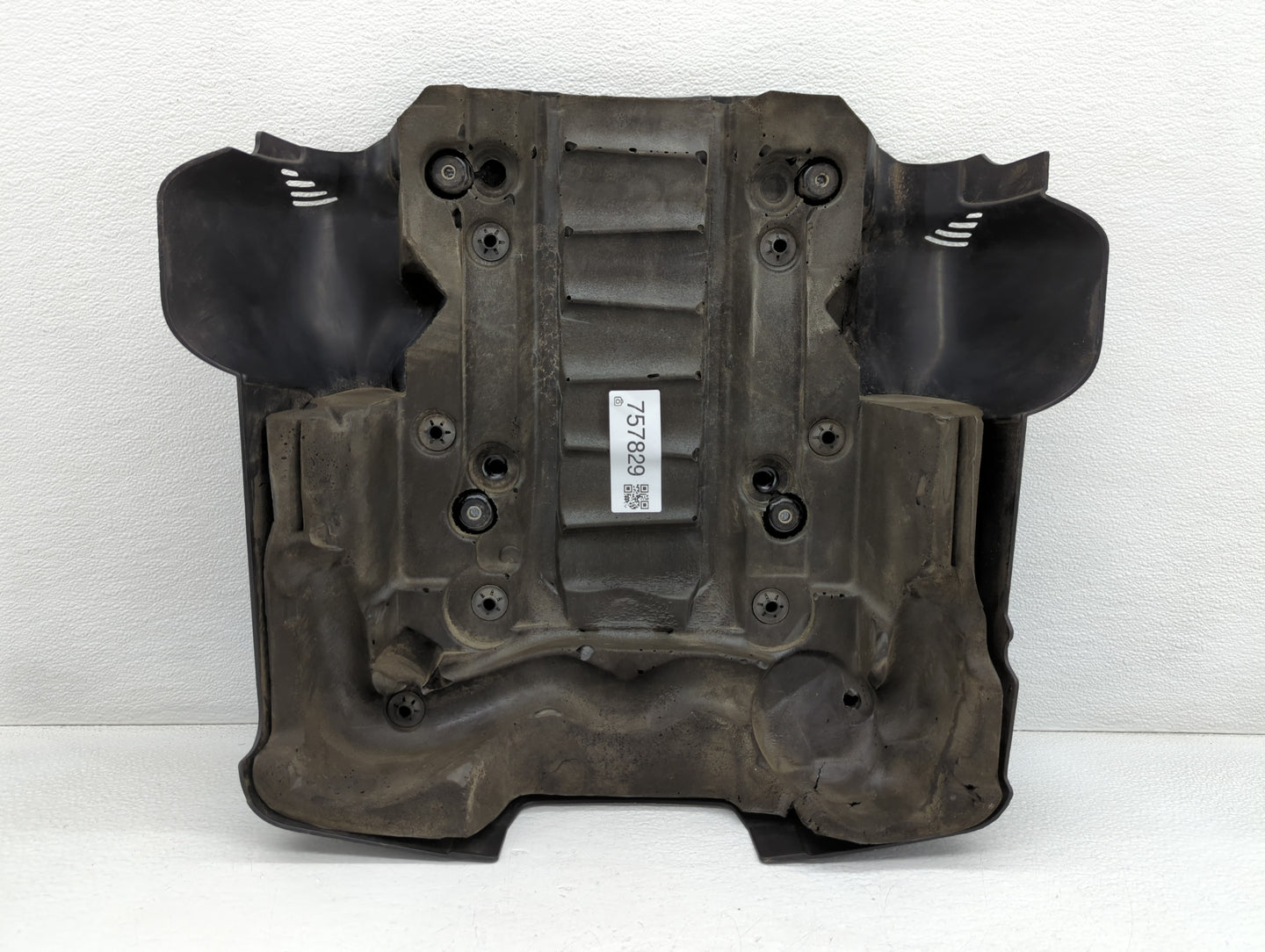 2010 Bmw 650i Engine Cover - Oemusedautoparts1.com