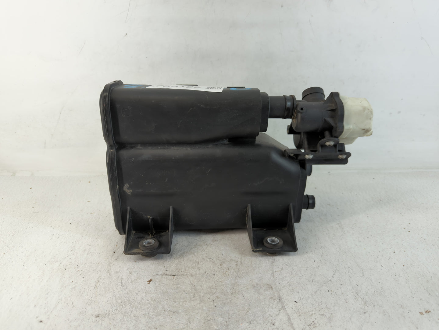 2010 Bmw 650i Fuel Vapor Charcoal Canister - Oemusedautoparts1.com