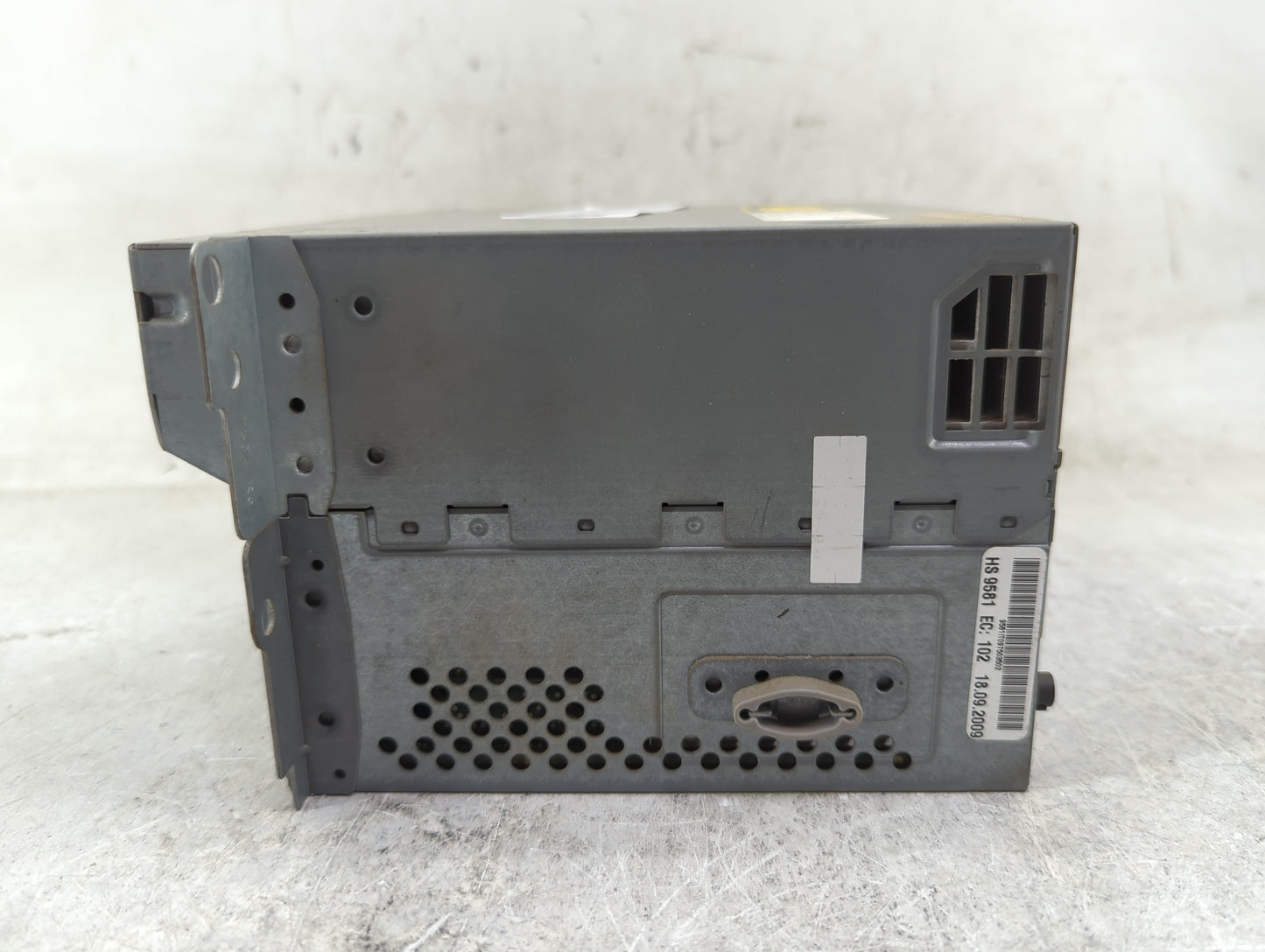 2010-2012 Bmw 750 Radio AM FM Cd Player Receiver Replacement P/N:9223396 7534/1983490, 9581IT097503502 Fits Fits 2010 2011 2