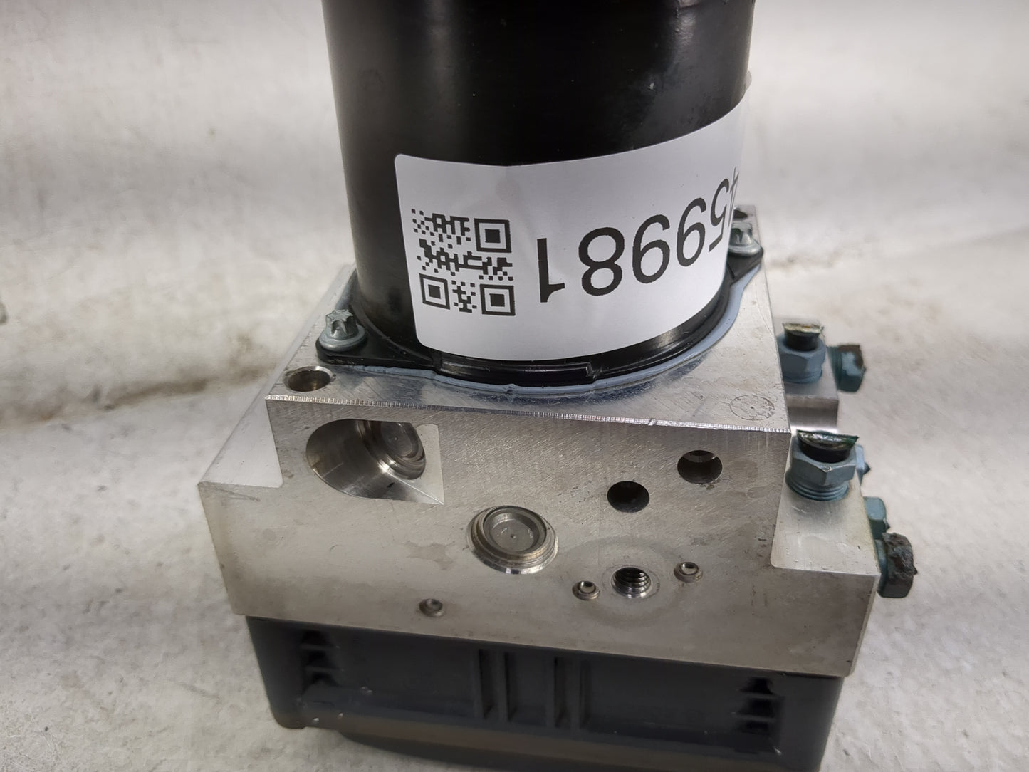 2010 Bmw 750 ABS Pump Control Module Replacement P/N:34516795069-01 34526795071-01 Fits OEM Used Auto Parts - Oemusedautopar