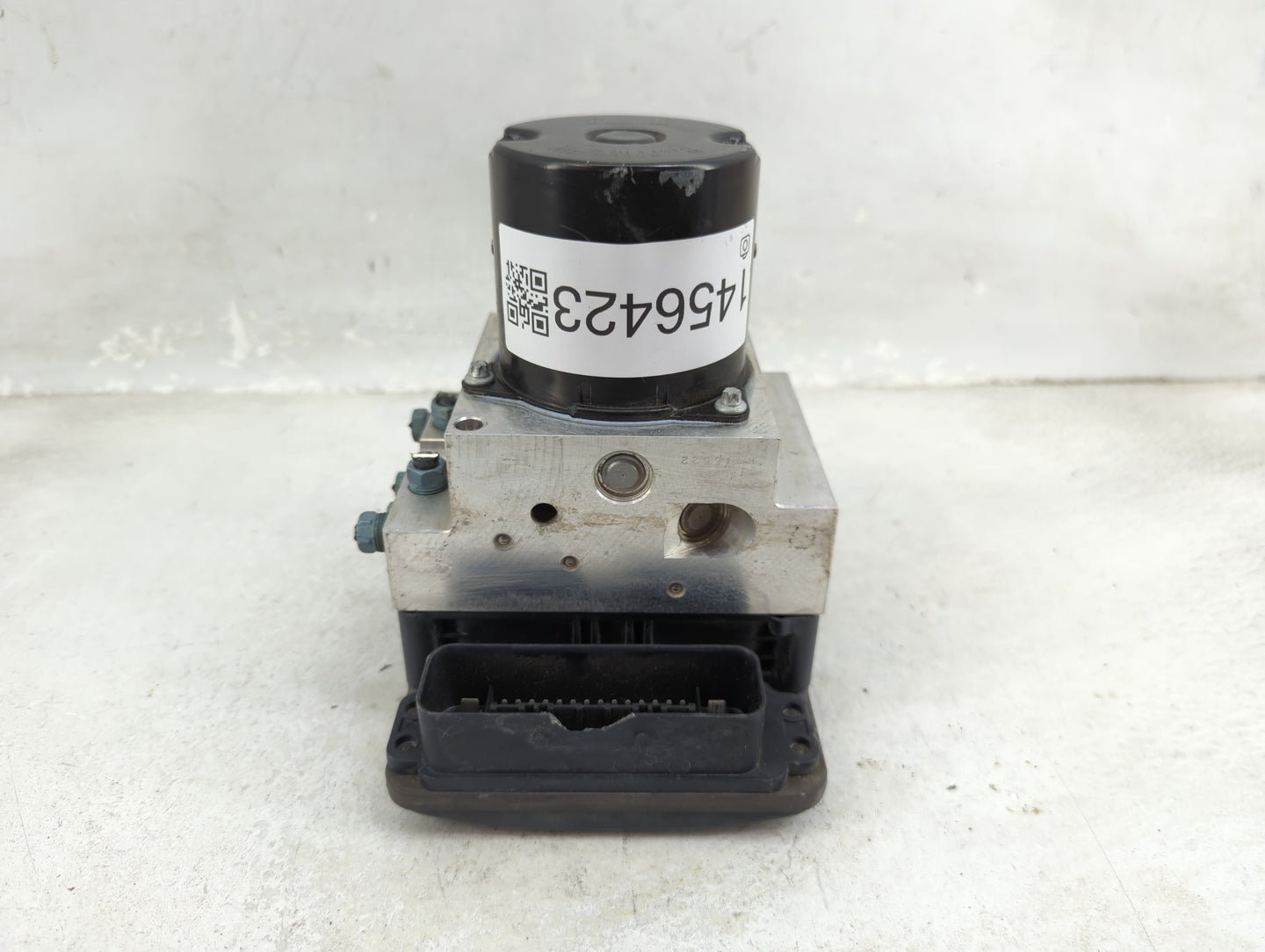 2010-2012 Bmw 750i ABS Pump Control Module Replacement P/N:6777697-01 Fits Fits 2010 2011 2012 2013 OEM Used Auto Parts - Oe